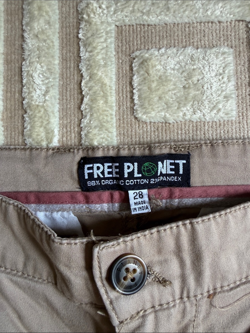 Free Planet Men's Khaki Flat-Front Casual Shorts - Picture 2 of 5